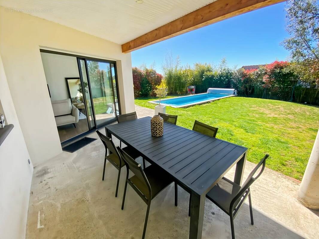 Maison à CASTELGINEST