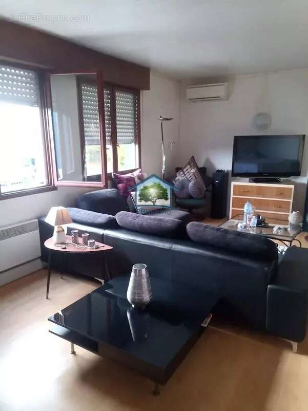 Commerce à SAINTE-SAVINE