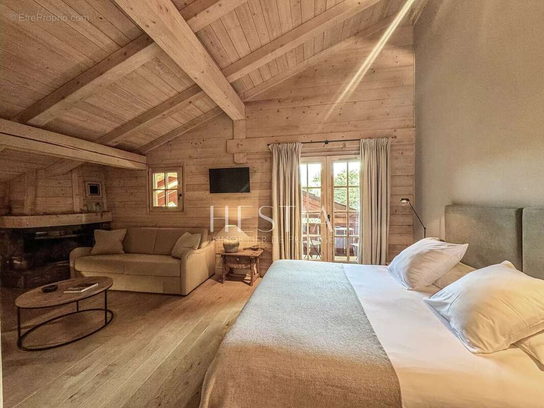 Commerce à COMBLOUX