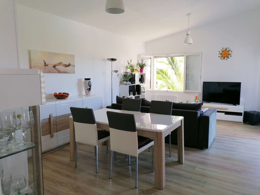 Maison à BAGNOLS-EN-FORET