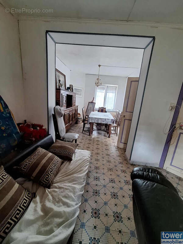 Maison à ALLOUAGNE