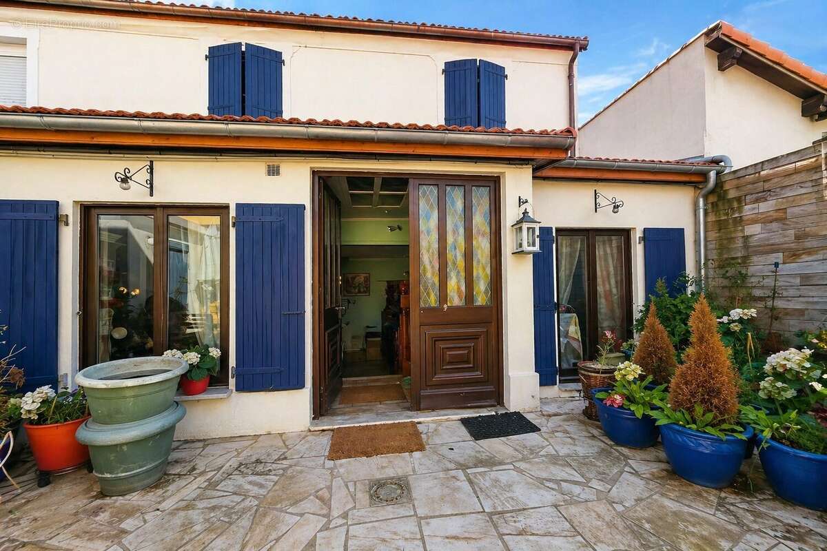 Maison 54 m² à Maisons-Alfort  - photo 2