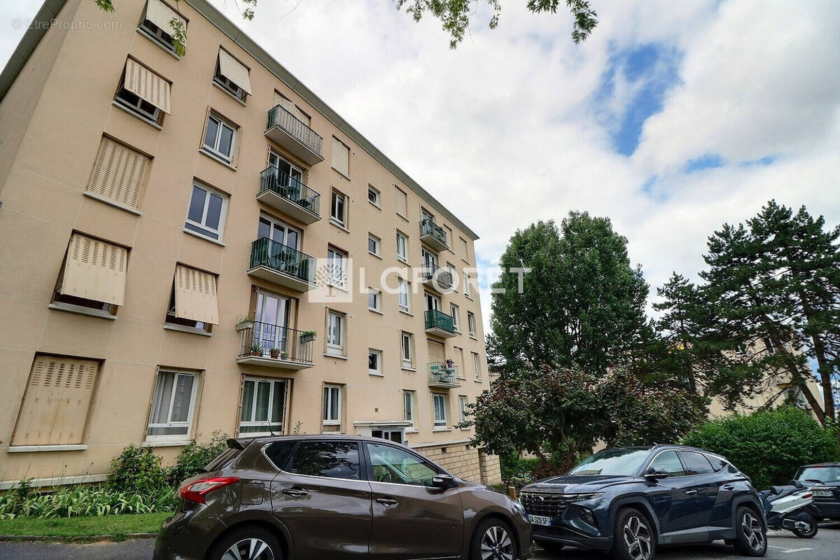 Appartement à RUEIL-MALMAISON