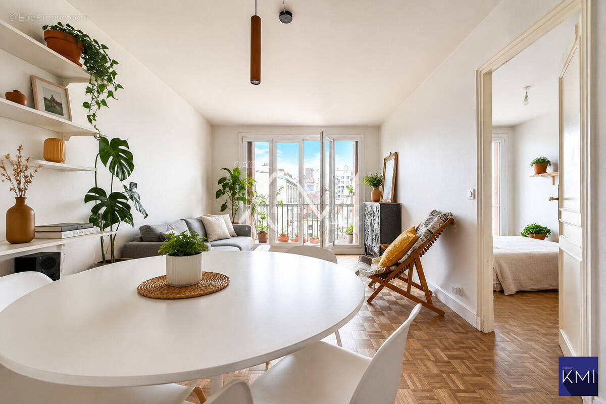 Appartement à PARIS-20E