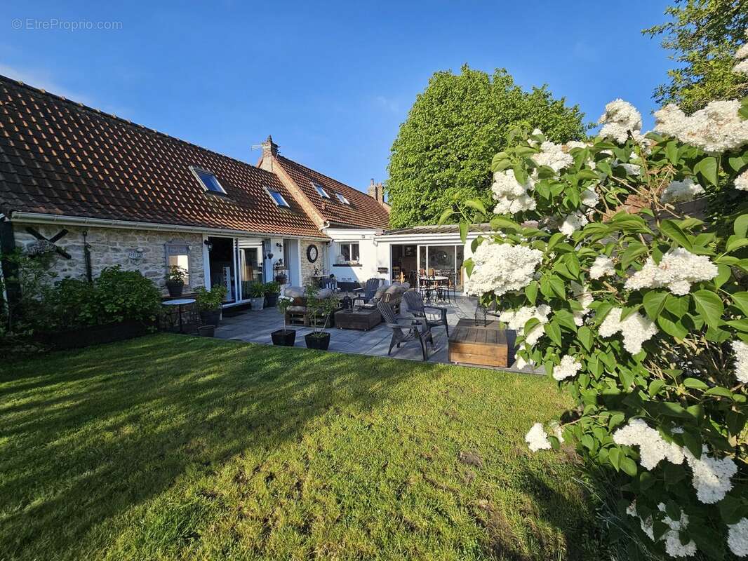 Maison à BEUVREQUEN