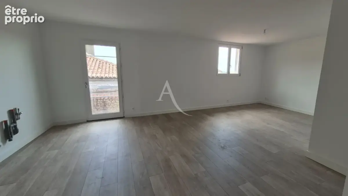 Appartement T3, Centre ville de Saint Jean D'Angély. - photo 10