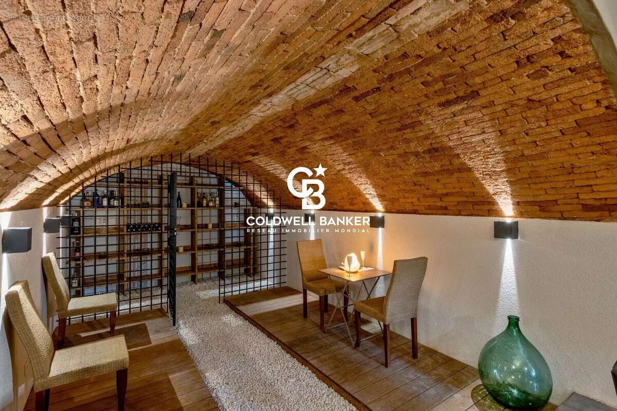 Maison à LA GARDE-FREINET