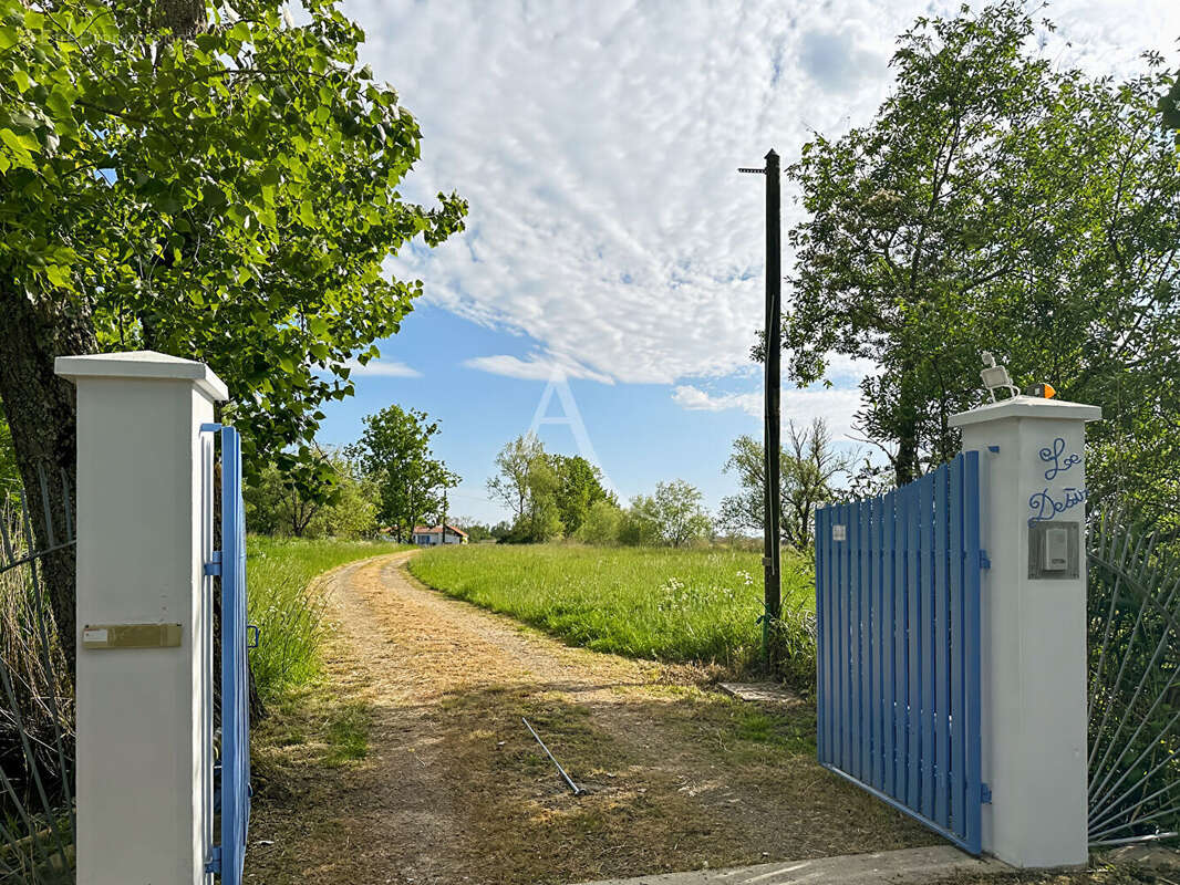 Maison à LE PERRIER