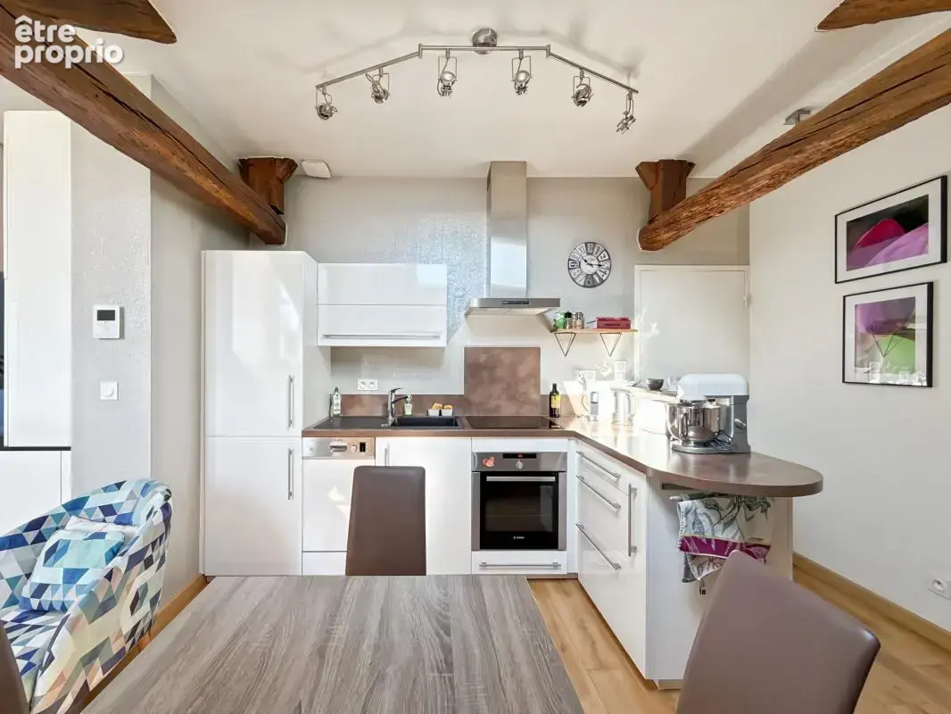 Confort, sécurité et vie à pied, lumineux avec stationnement privé proche centre ville  - photo 6