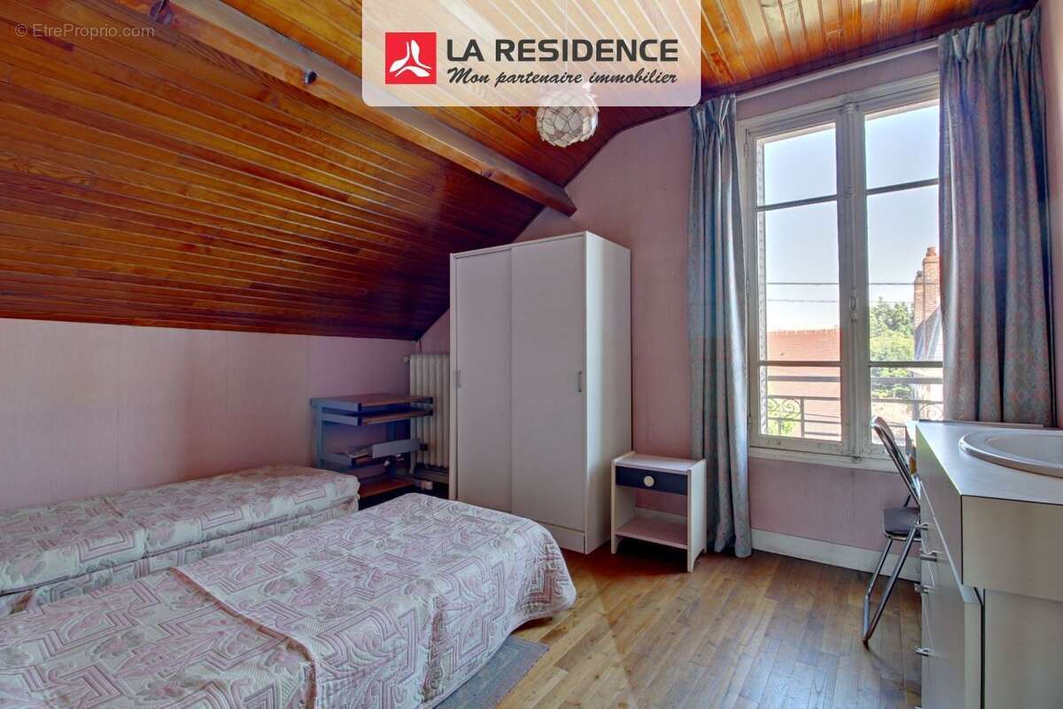 Maison à LES MUREAUX