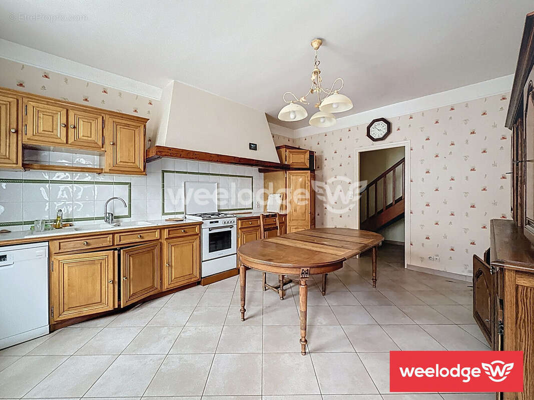 Maison à JOUY-LE-MOUTIER