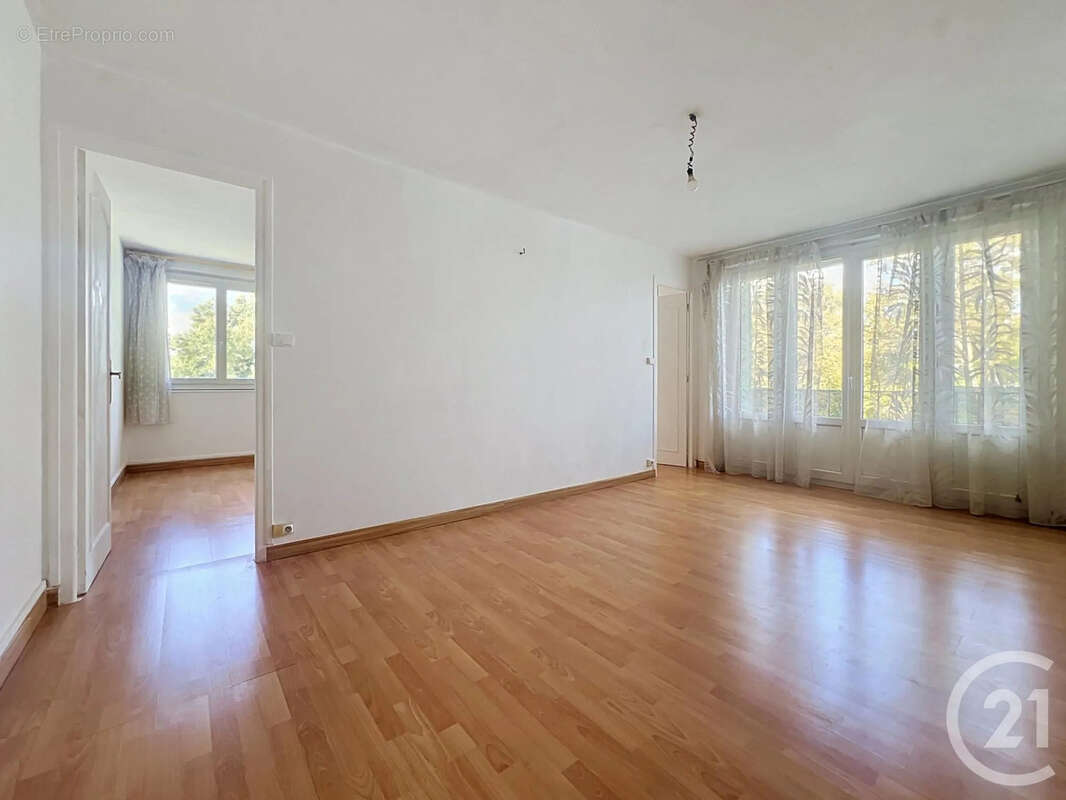 Appartement 50 m² à Troyes  - photo 2