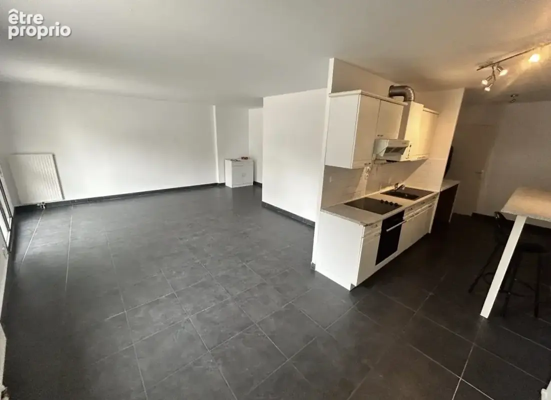 Appartement 3 pièces 75 m² à vendre à Brest (29200) - photo 2