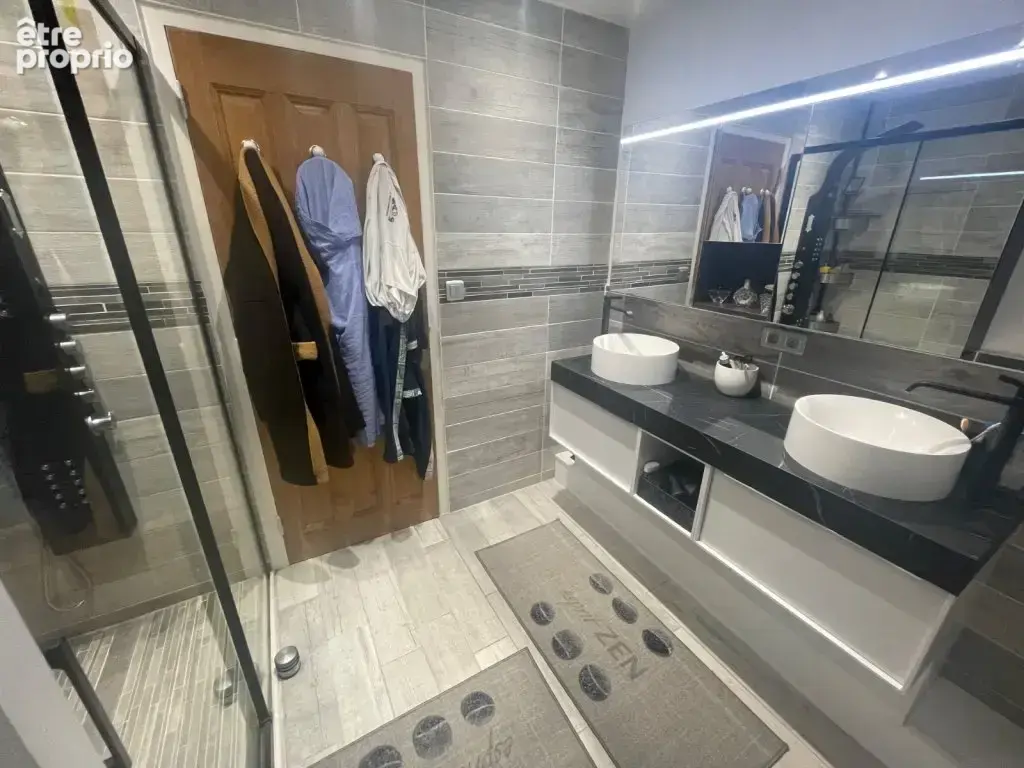 Précieux - Villa de 204.86 m² terrain de 2200 m² - photo 11