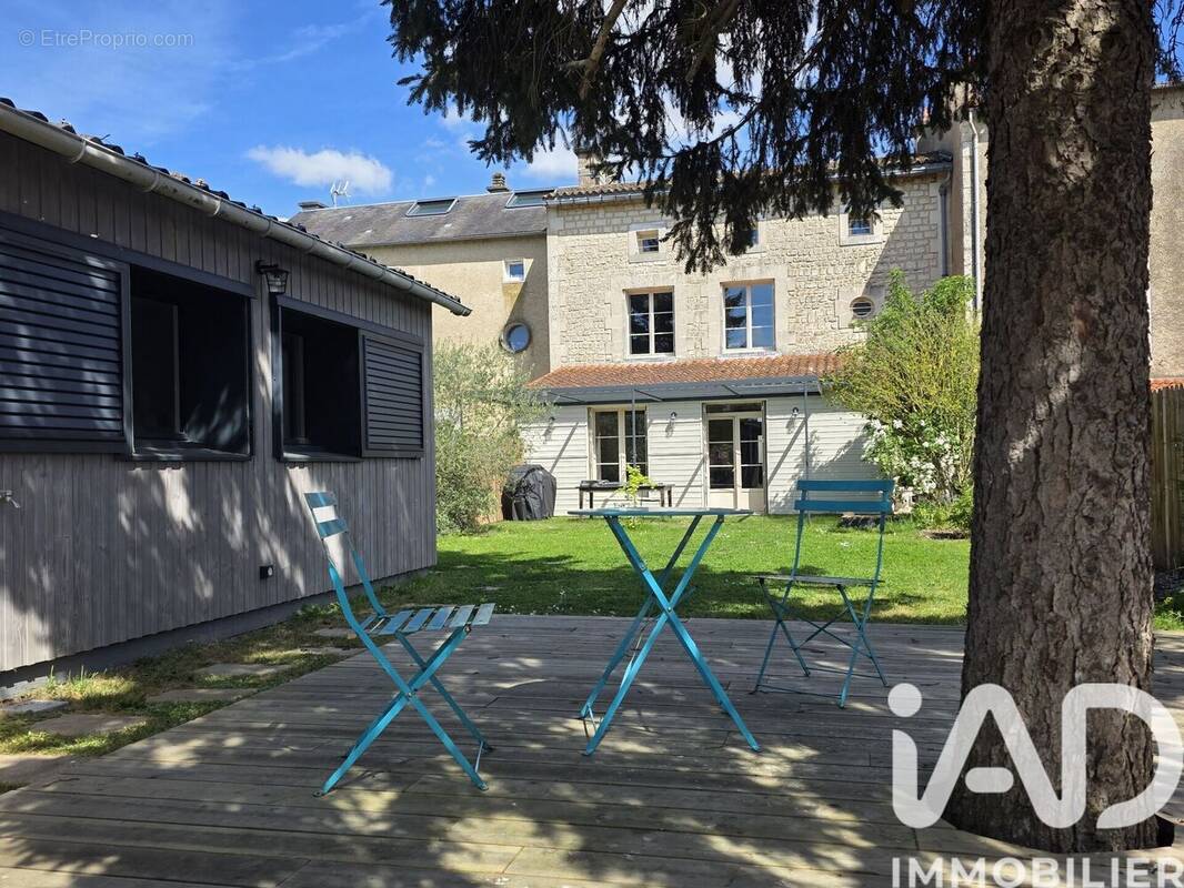 Photo 1 - Maison à POITIERS
