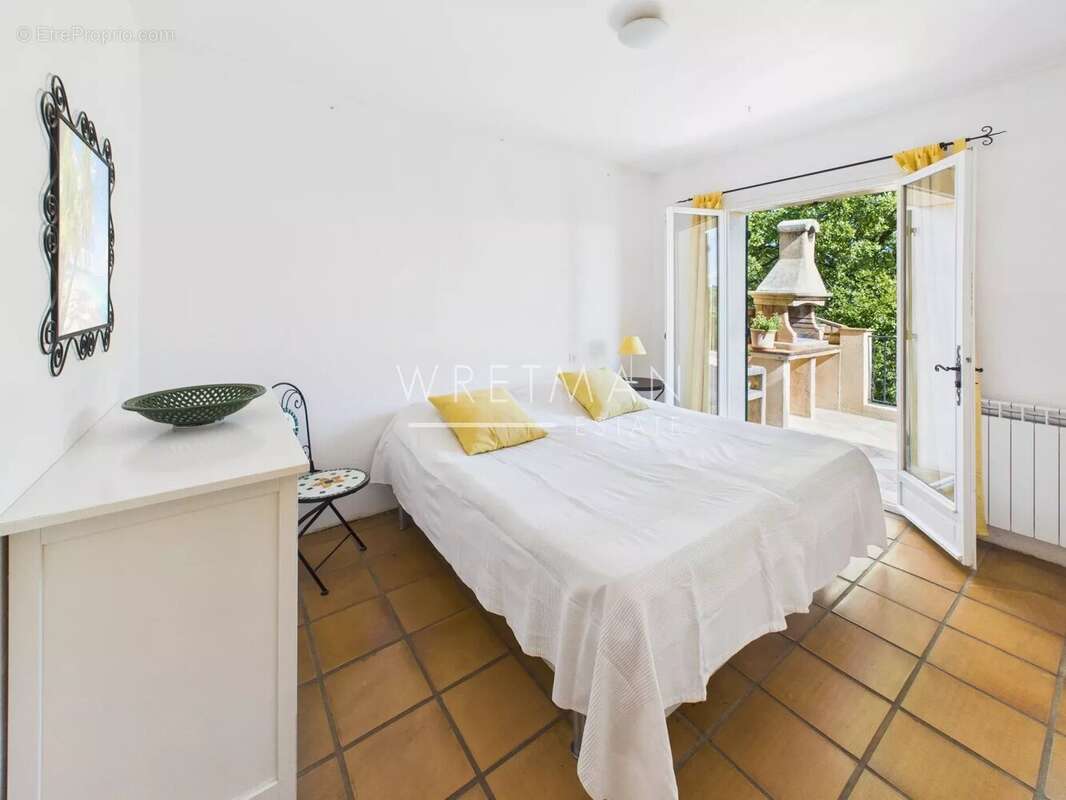 Maison à LE CANNET-DES-MAURES