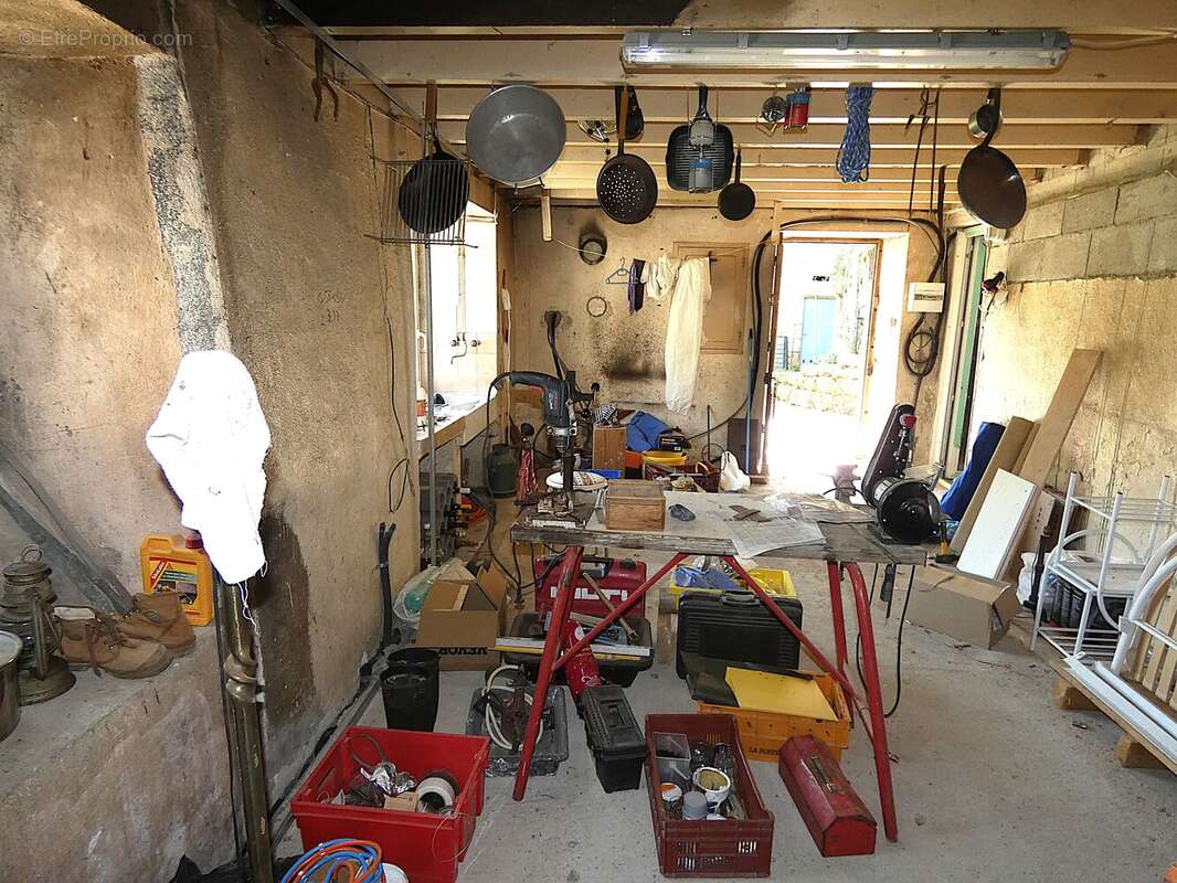 Maison en pierre avec dépendances d'environ 215 m² DORNAS (07) - photo 20