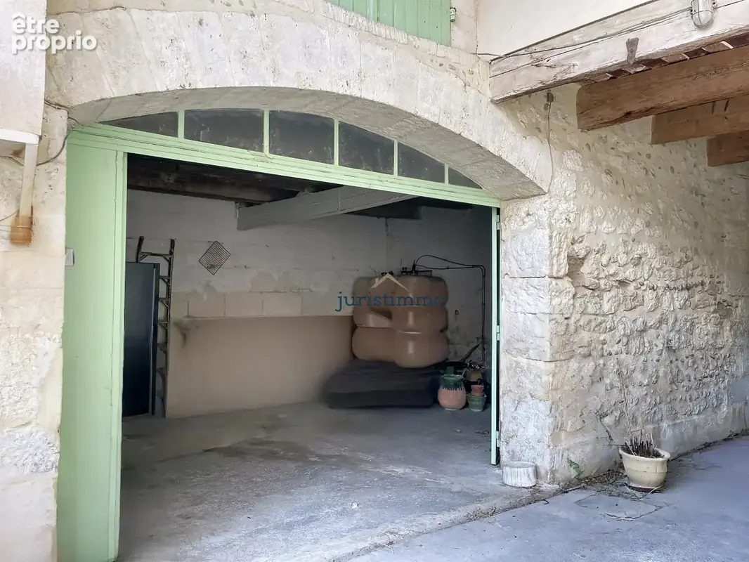 Rare sur Bellegarde. Maison de village avec extérieur. - photo 11