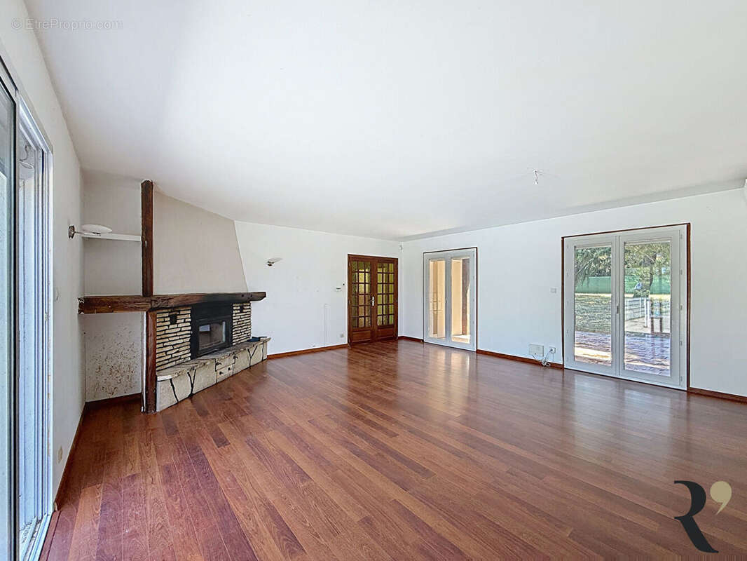 Maison à SAINTE-FOY-D&#039;AIGREFEUILLE