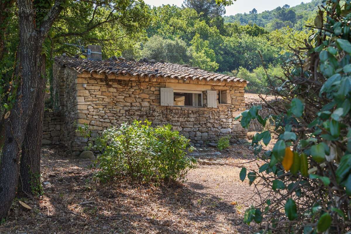 Ancienne bergerie de caractère à Bonnieux au cur d'un environnement naturel préservé - photo 4