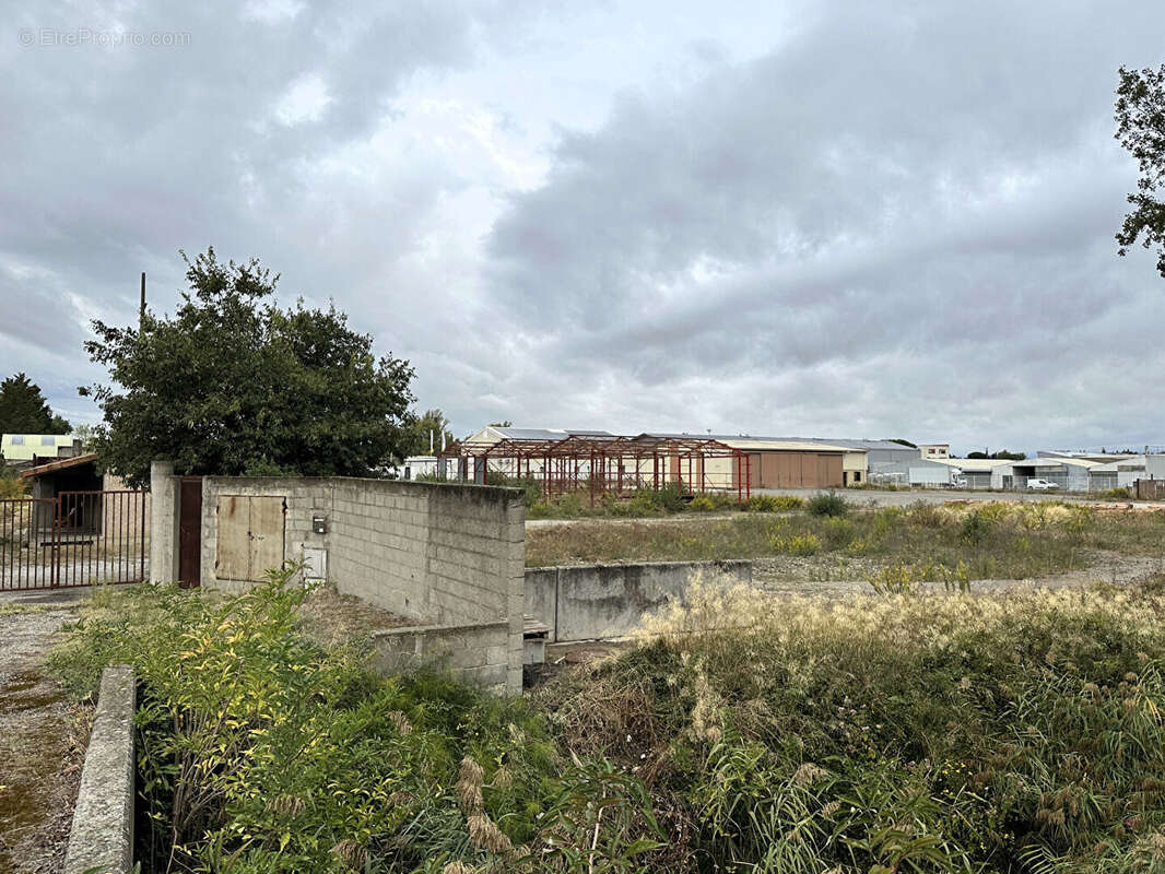 Terrain à CARCASSONNE