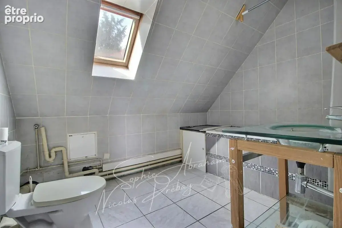Maison individuelle avec garage et jardin arboré - photo 9