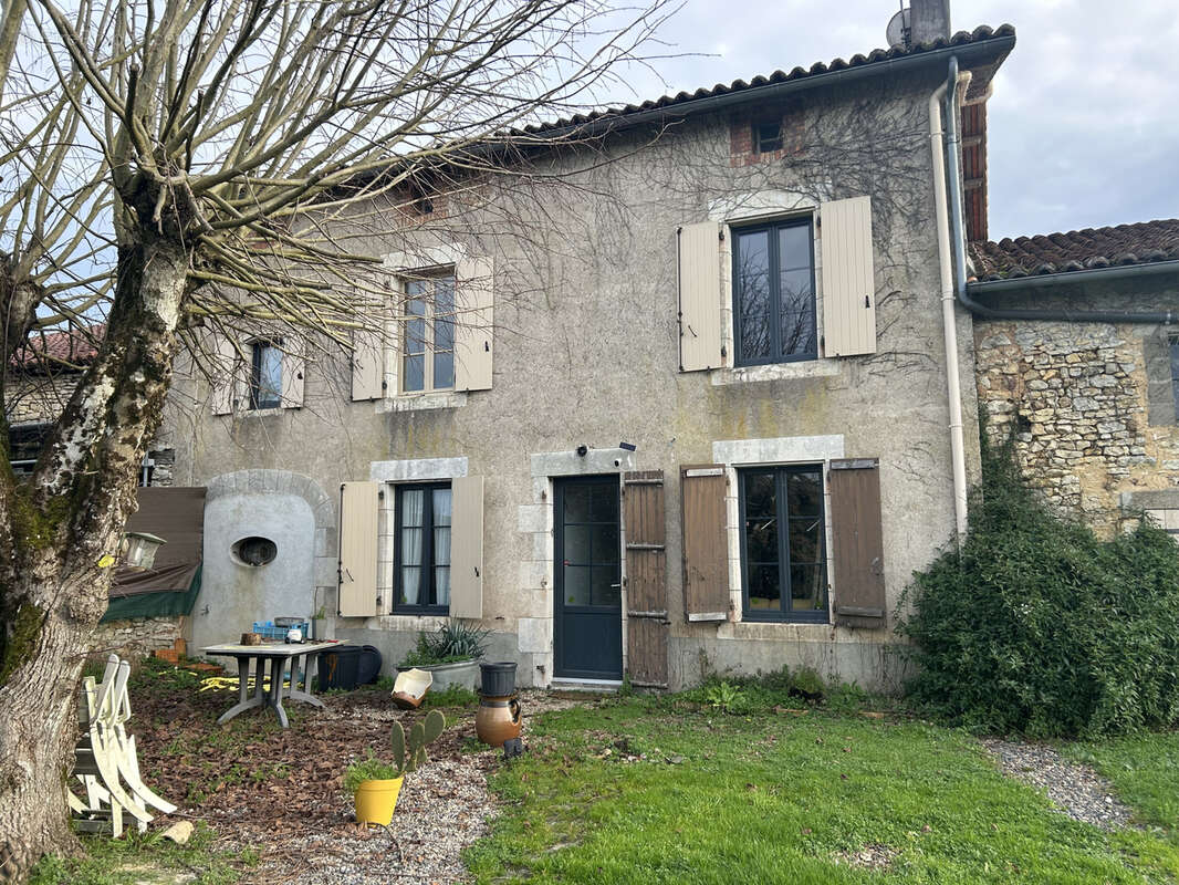 Maison à LE GRAND-MADIEU