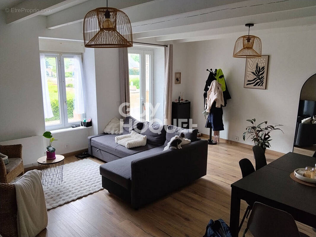 Maison à LOURMAIS