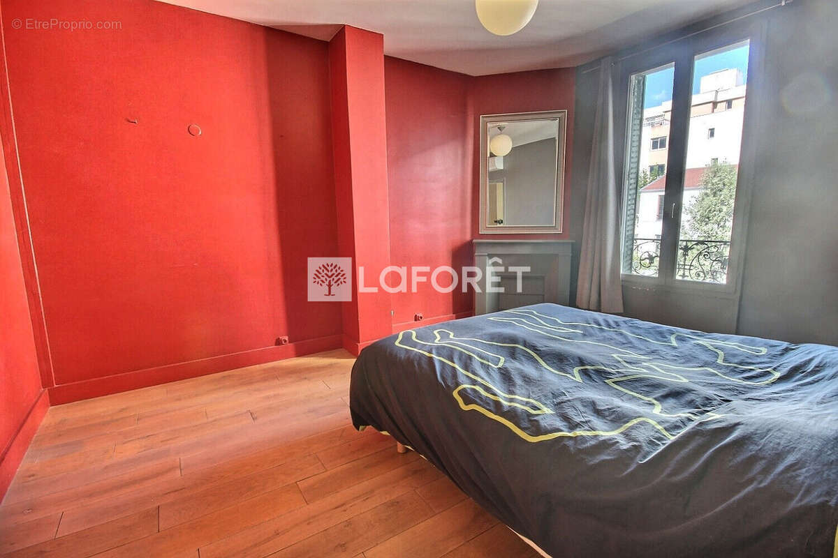 Maison à COURBEVOIE