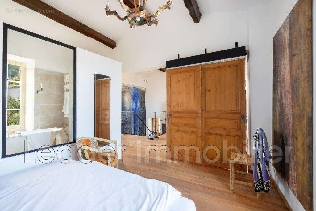 Maison à TOURRETTES-SUR-LOUP