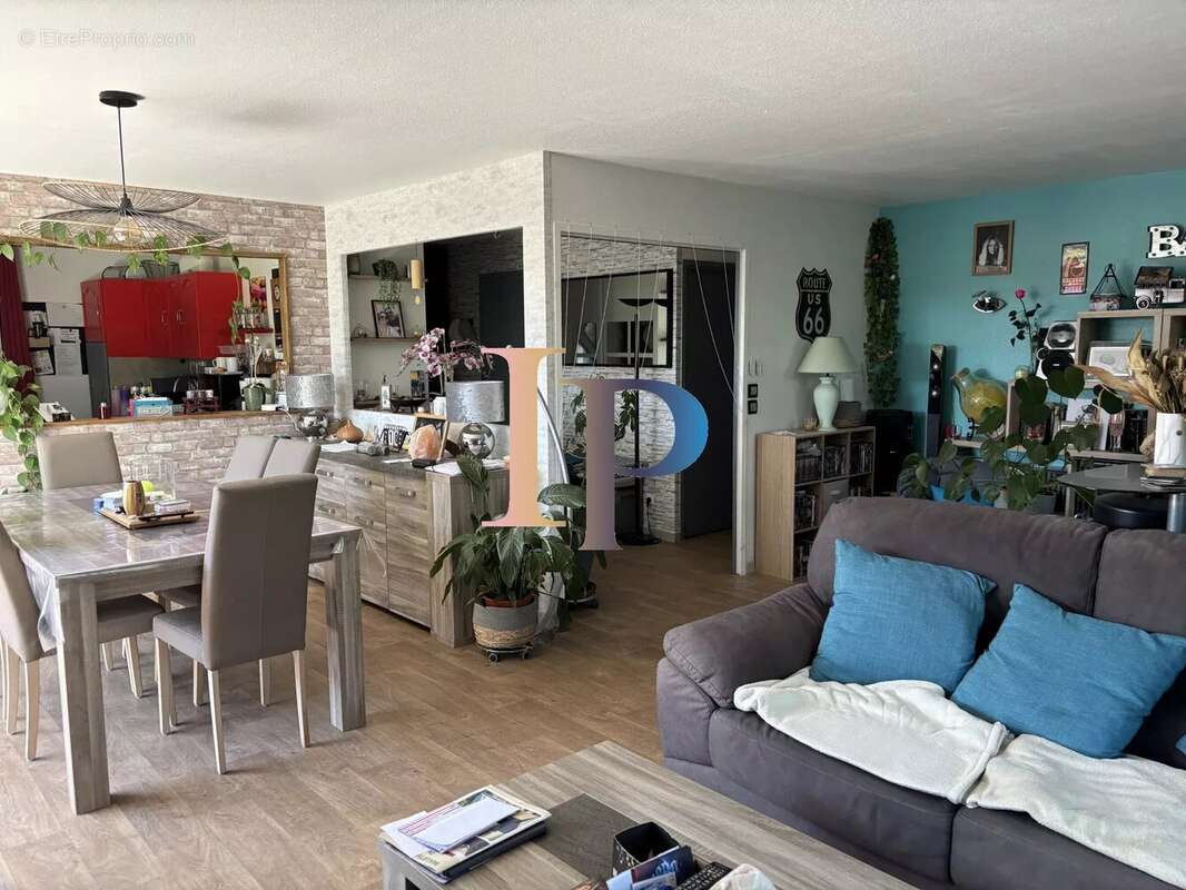 Maison à CHARLIEU