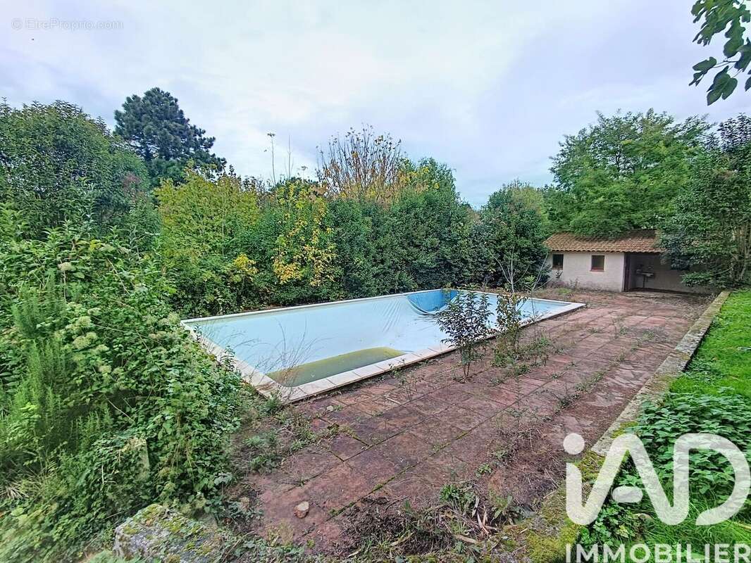 Terrain 4900 m² à Varennes  - photo 8