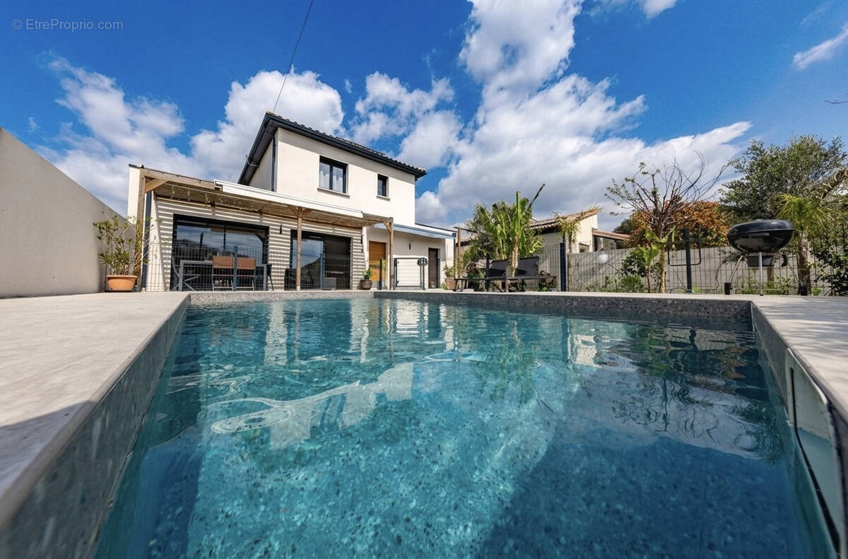 Maison à AIGUES-VIVES