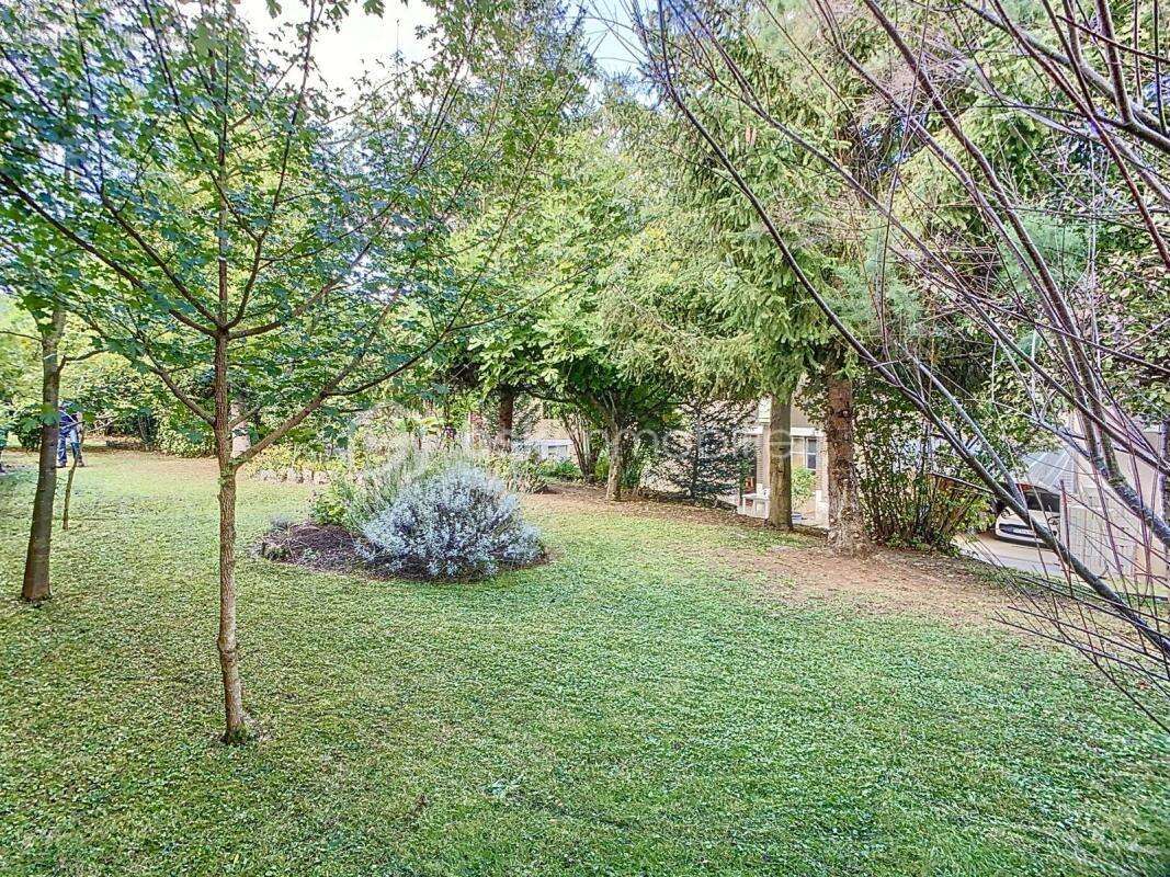 Maison à LA CHAPELLE-SUR-AVEYRON