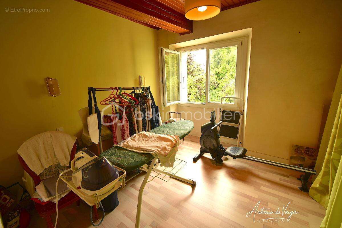 Maison à COURRENSAN