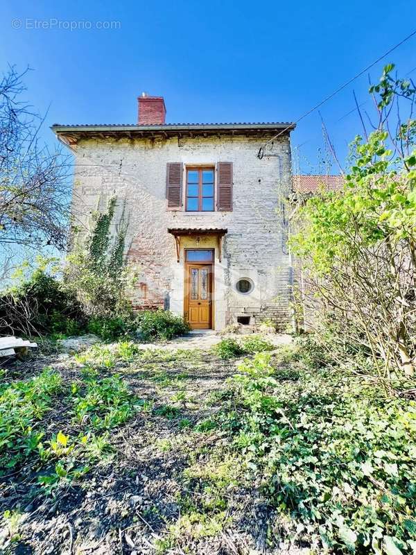 Maison à AIGUEPERSE