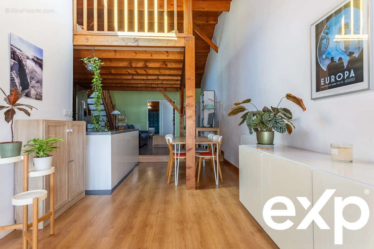 Appartement à SAINTE-GENEVIEVE-DES-BOIS