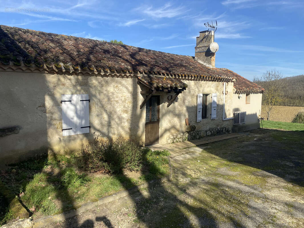 Maison à CASTERA-VERDUZAN