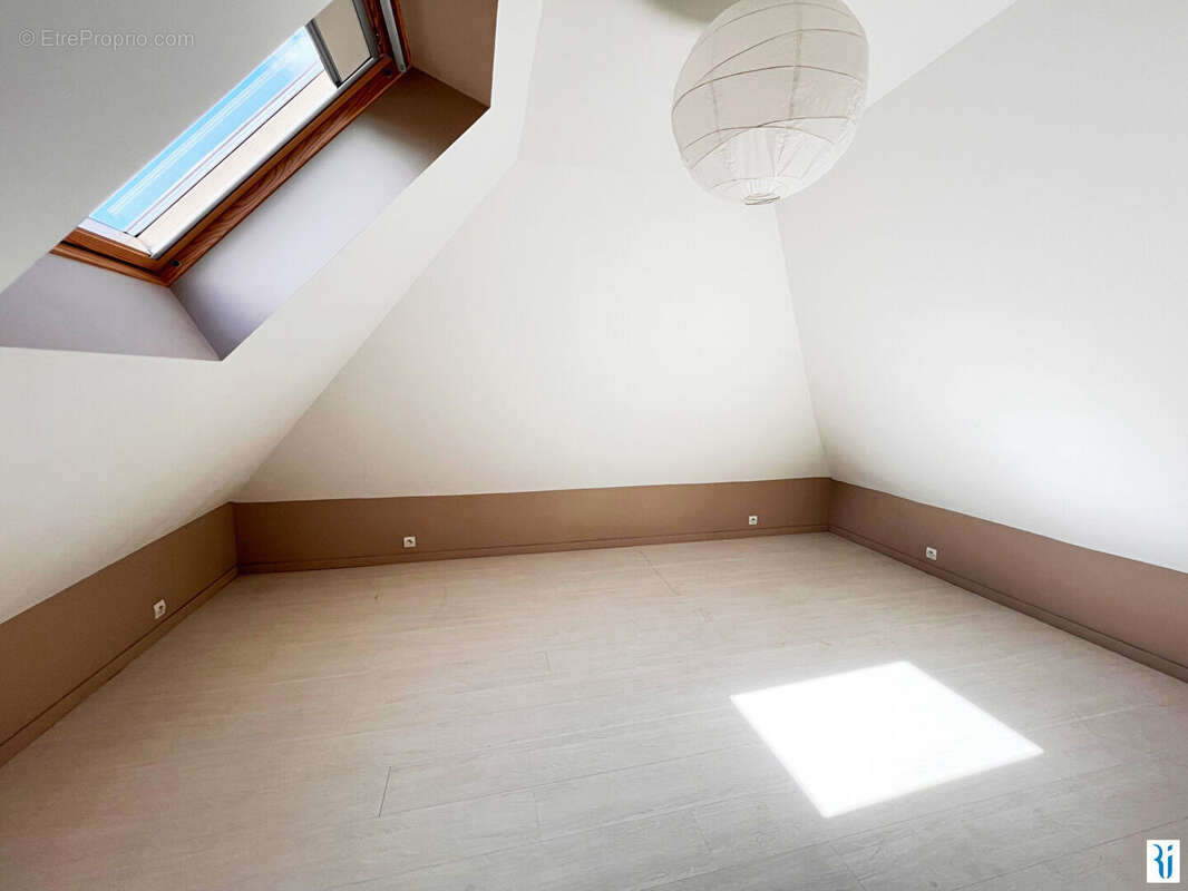 Maison à ISNEAUVILLE