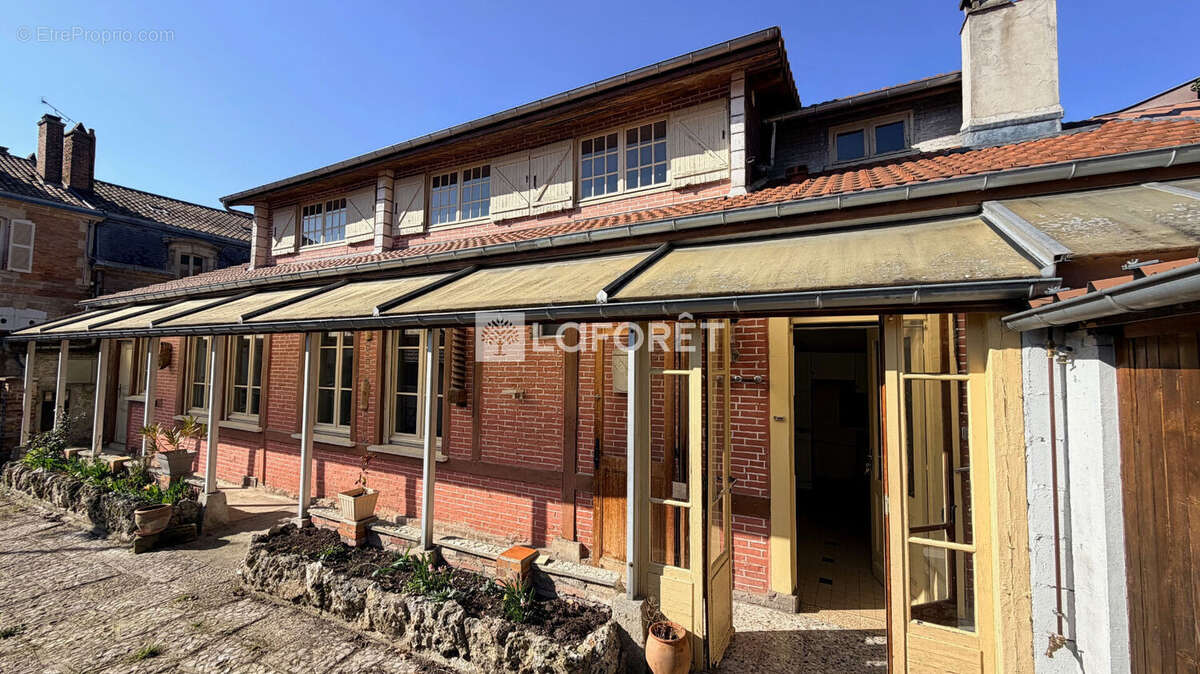 Maison à SAINTE-MENEHOULD