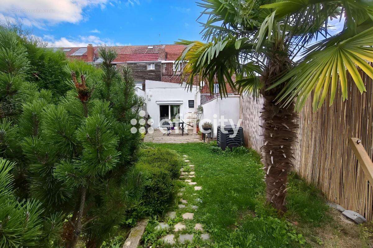 Maison à CAMPHIN-EN-CAREMBAULT