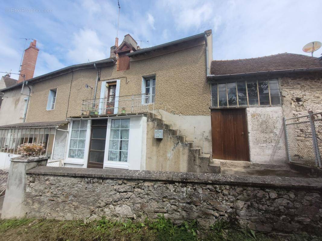 Maison à BOUSSAC