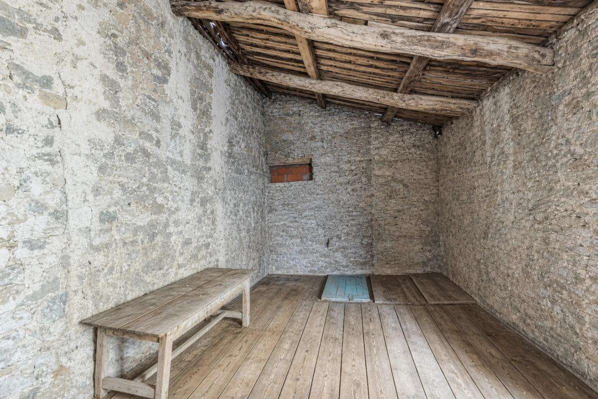 Maison à THOARD