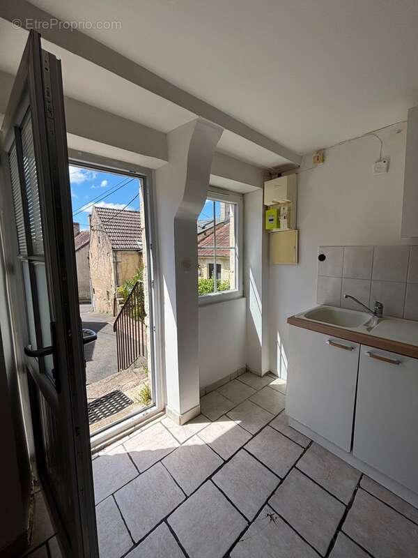 Maison à vendre 2 pièces LA CHARITE SUR LOIRE (58) - photo 13
