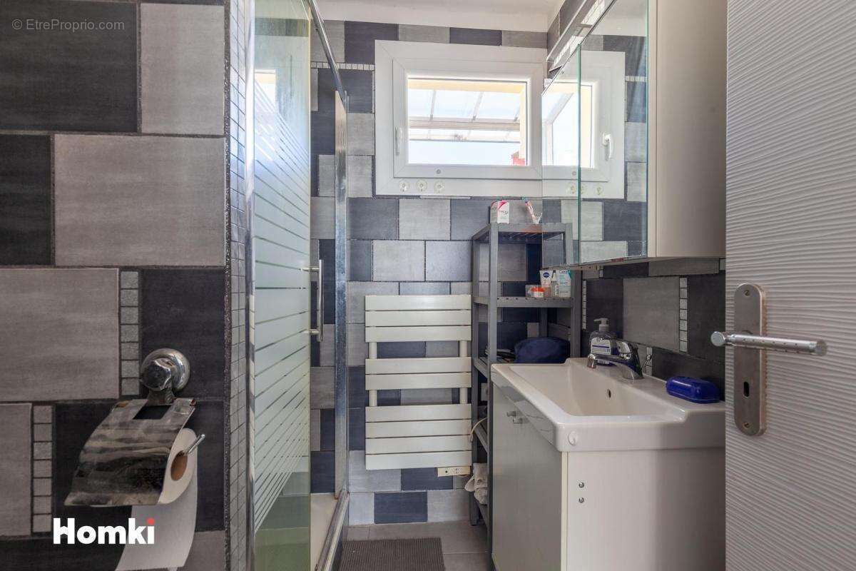 Appartement à MARSEILLE-8E