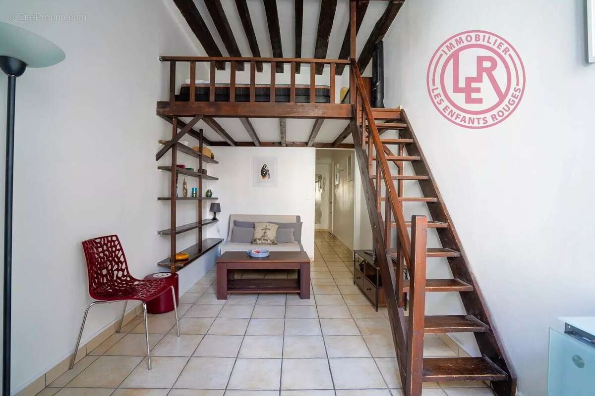 Appartement à PARIS-3E