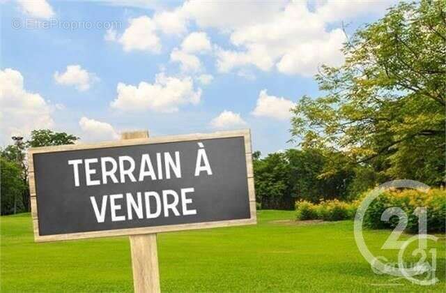 Terrain à FONTENAY-SOUS-BOIS