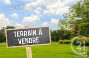 Terrain à FONTENAY-SOUS-BOIS