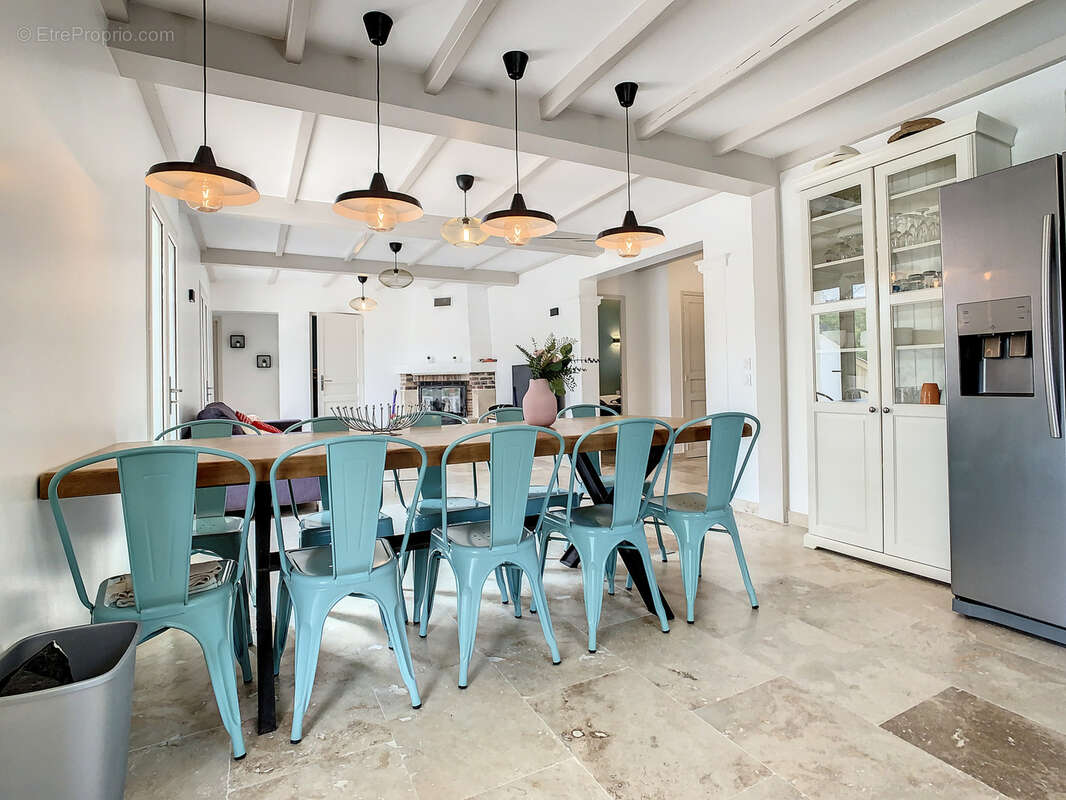 Maison à BAGNOLS-EN-FORET