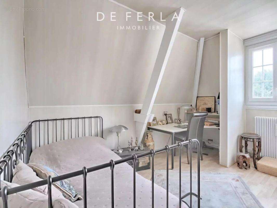 Maison à SAINT-MAUR-DES-FOSSES